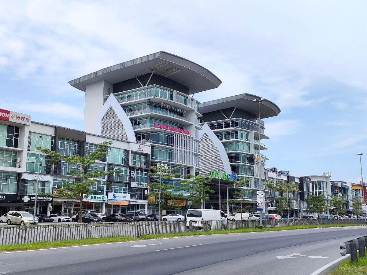 Apartment Armadale Residence-3r3b-galacity Airport-free 2 Parking Kuching