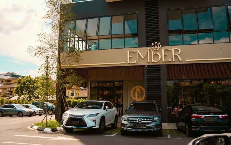 Armadale Residence-3r3b-galacity Airport-free 2 Parking * Kuching