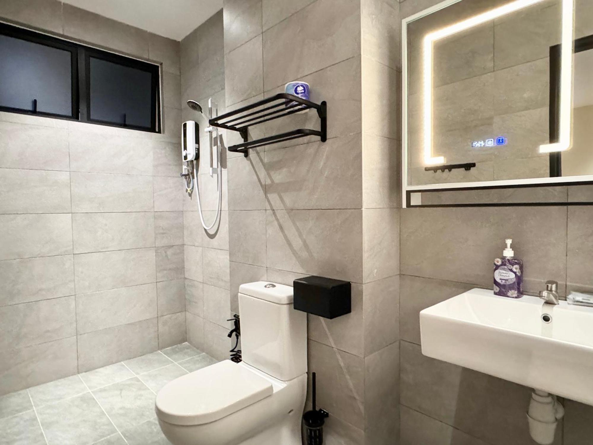 Apartment Armadale Residence-3r3b-galacity Airport-free 2 Parking Kuching